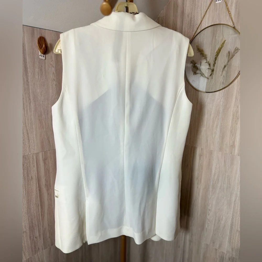 Calvin Klein Women's Cream Sleeveless Vest Blazer